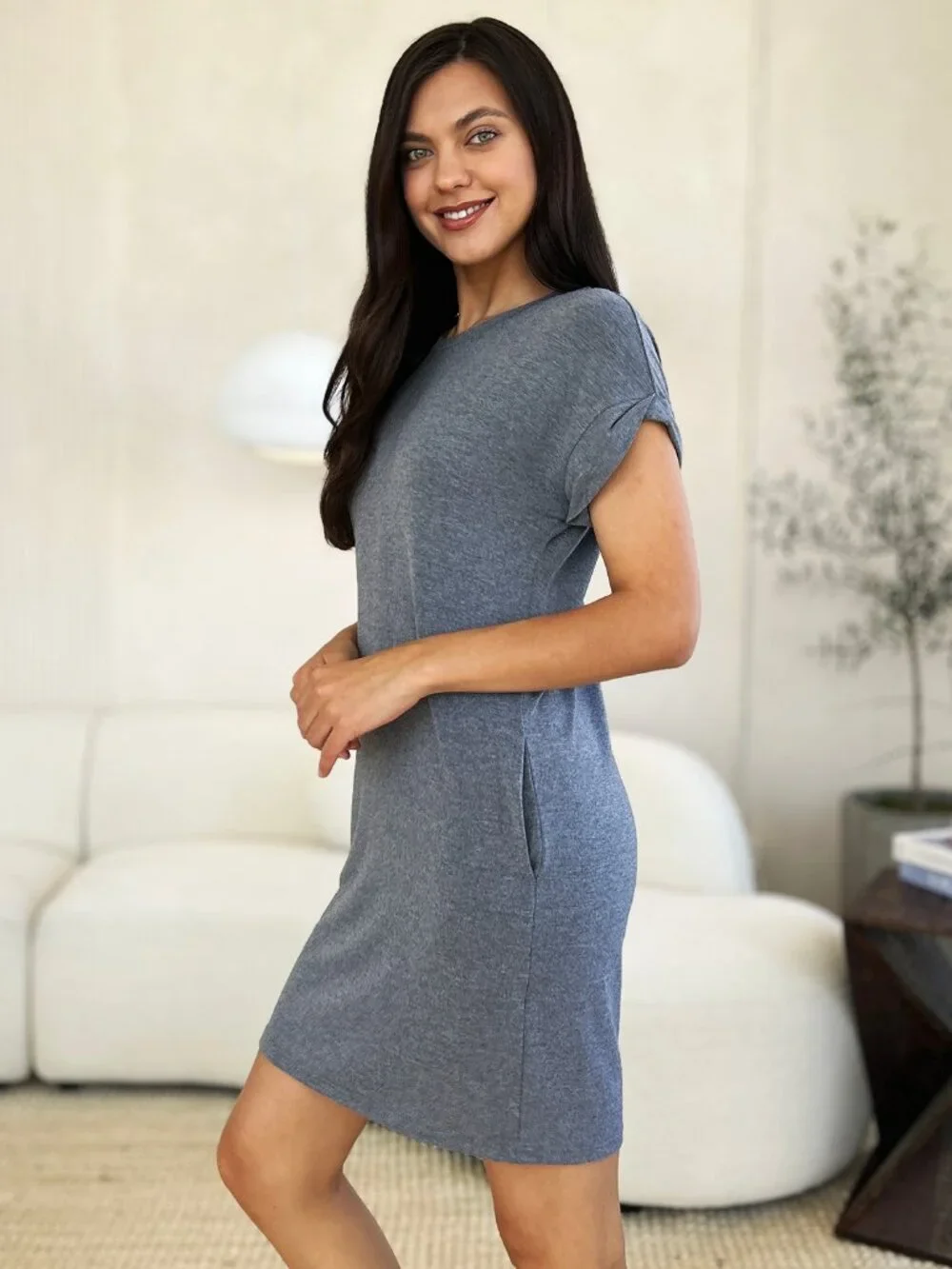 Women High Quality Full Size Round Neck Short Sleeve Dress with Pockets - Picture 5 of 6
